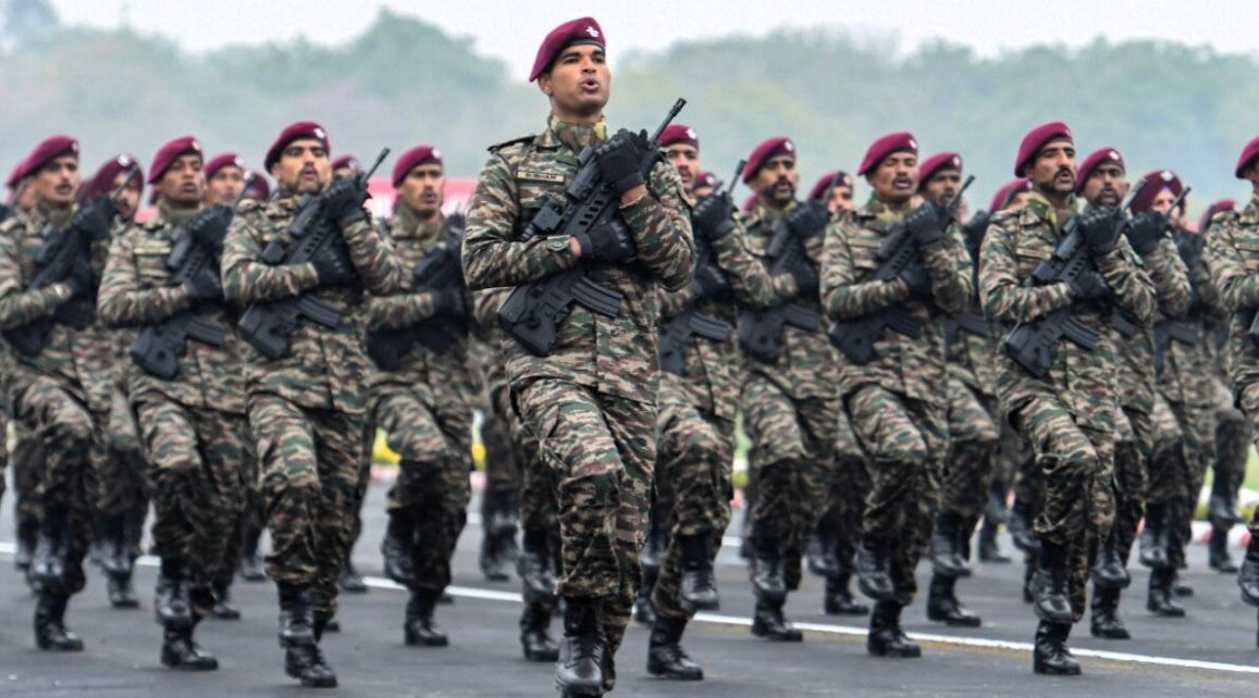 Christian Sipai Officer Temple-a Luh Duh Loh Vanga An Banna Supreme Court-in Pawmpui, Mimal Sakhaw Rinnain Aiin Sipai Inthununna A Lal Zawk