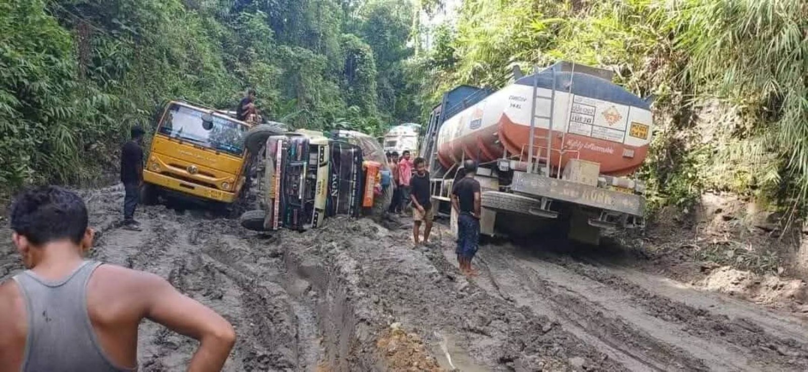 High Court Chuan M/S J Infratech Ltd.  Chu Fur Tan Hmain (April) Kawngchhia chu Siam Tha Turin Thu a Pe